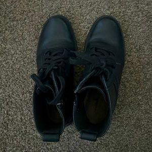 Clark’s Maye Step Black leather boots